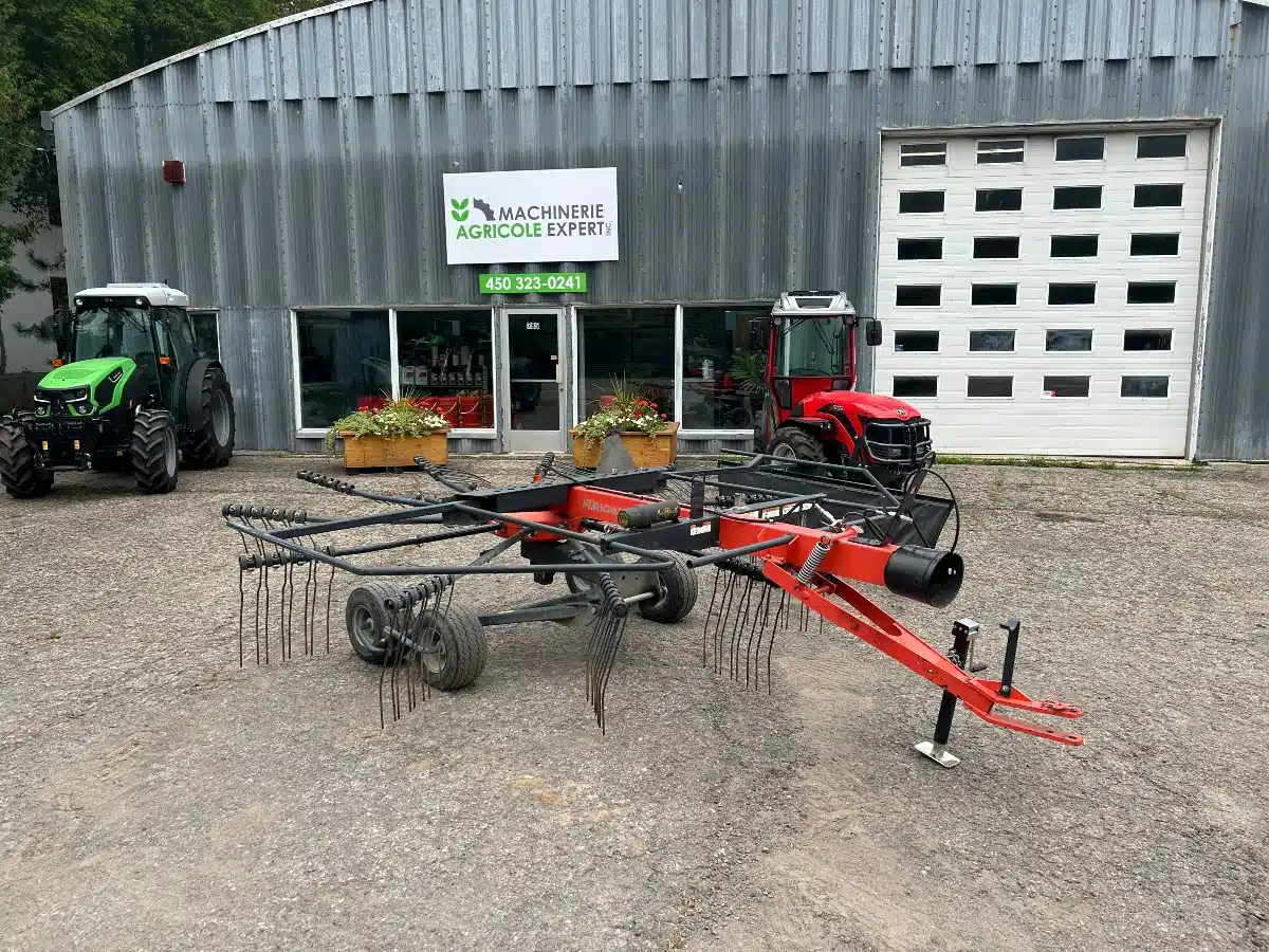 Gallery image 2 for Used 2014 Kubota RA1042T Rake