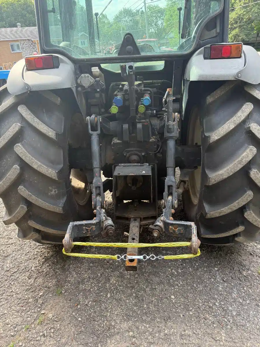 Photo de la Galerie 2 pour 2003 New Holland TN95F Tracteur