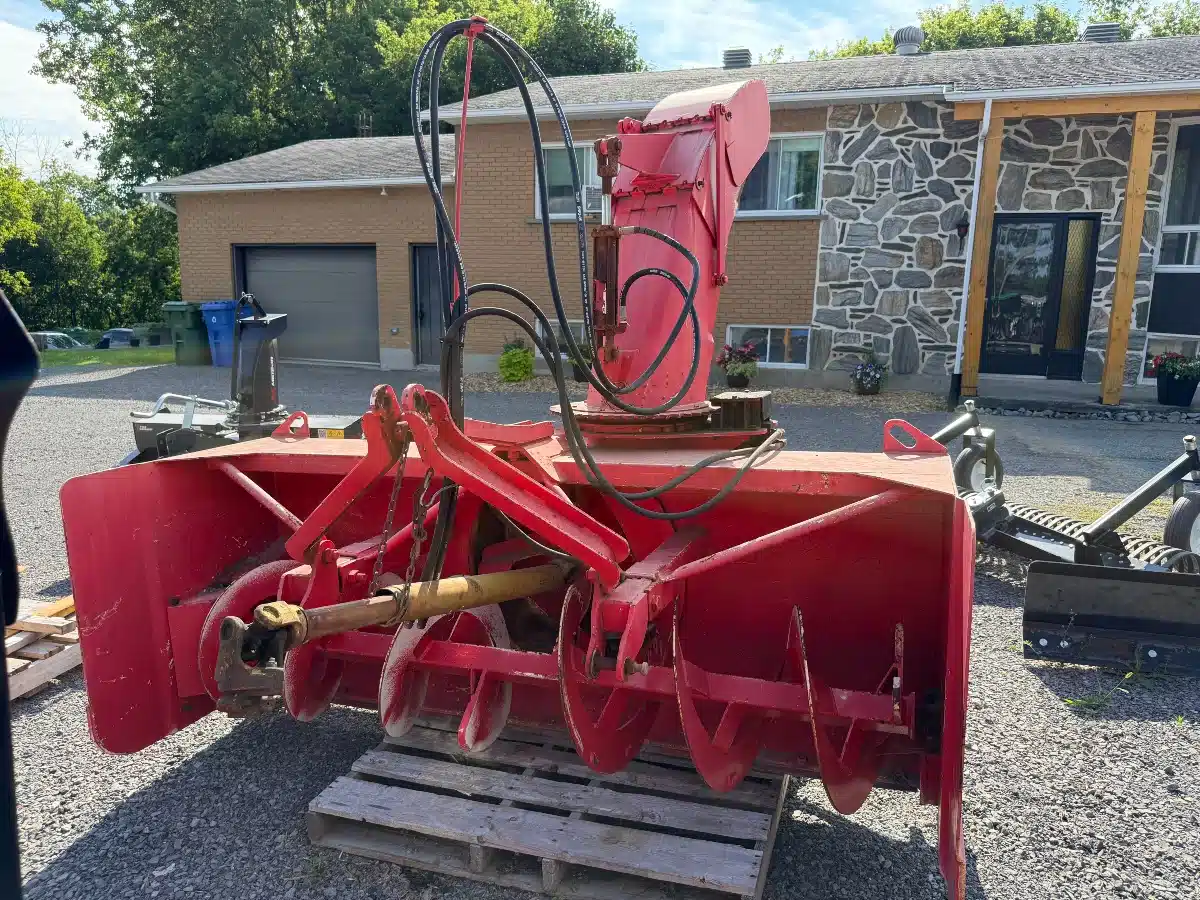 Gallery image 2 for Normand N-92-280 INV Snow Blower