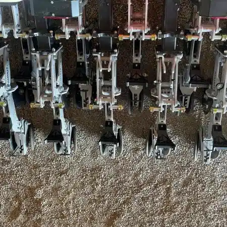 Gallery image 1 for 2024 Harvest International 12.5' Rigid Planter Bar Planter Units