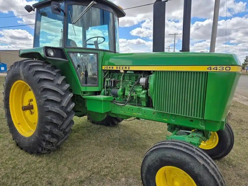 Gallery image 1 for Used 1973 John Deere 4430 Tractor