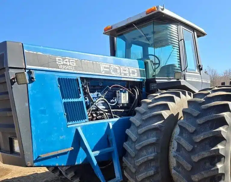 Used 1990 Ford Versatile 946 Tractor