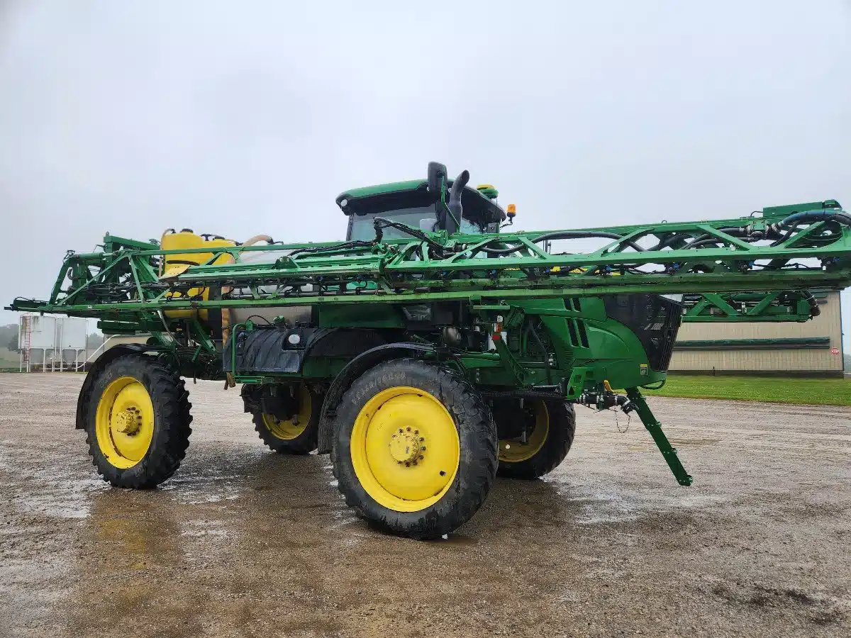 Gallery image 1 for Used 2018 John Deere R4038 Sprayer - Self Propelled