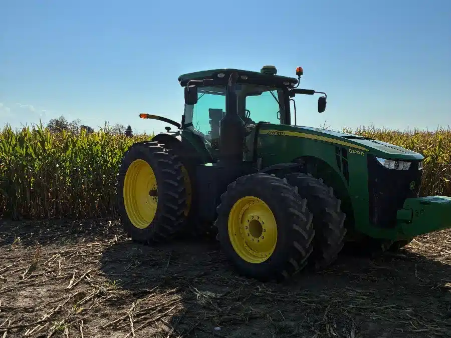 Photo de la Galerie 1 pour 2016 John Deere 8370R Tracteur