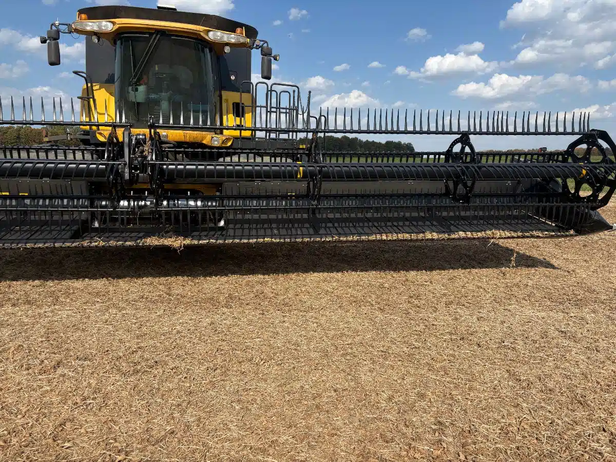 Gallery image 2 for Used 2020 MacDon FD140 Header - Flex Draper