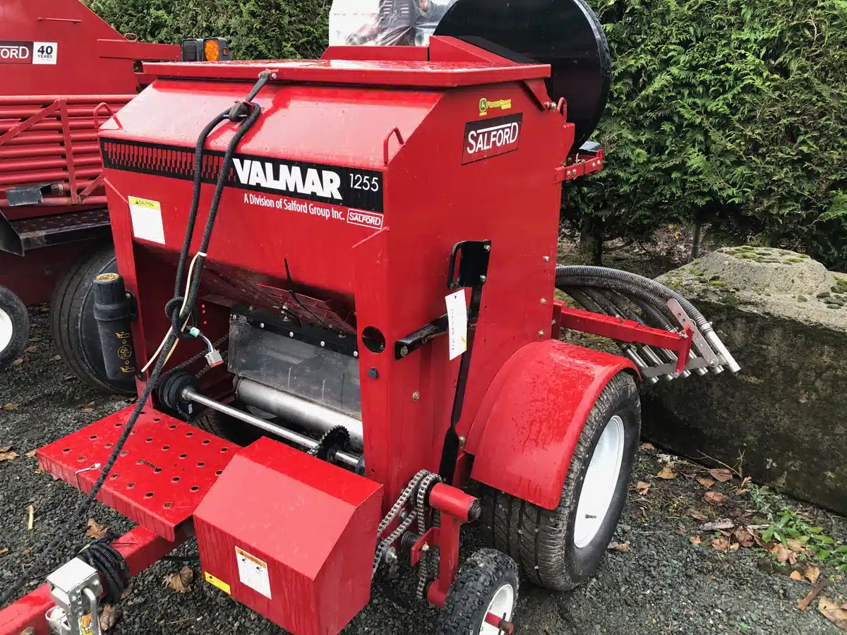 Gallery image 1 for Used 2022 Valmar 1255 Spreader - Fertilizer