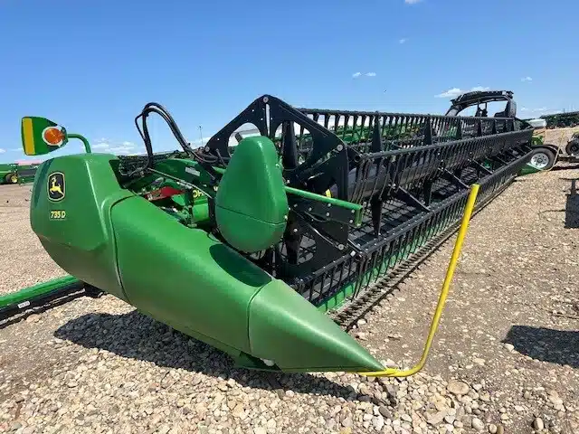 Gallery image 2 for Used 2022 John Deere 735FD Header - Draper
