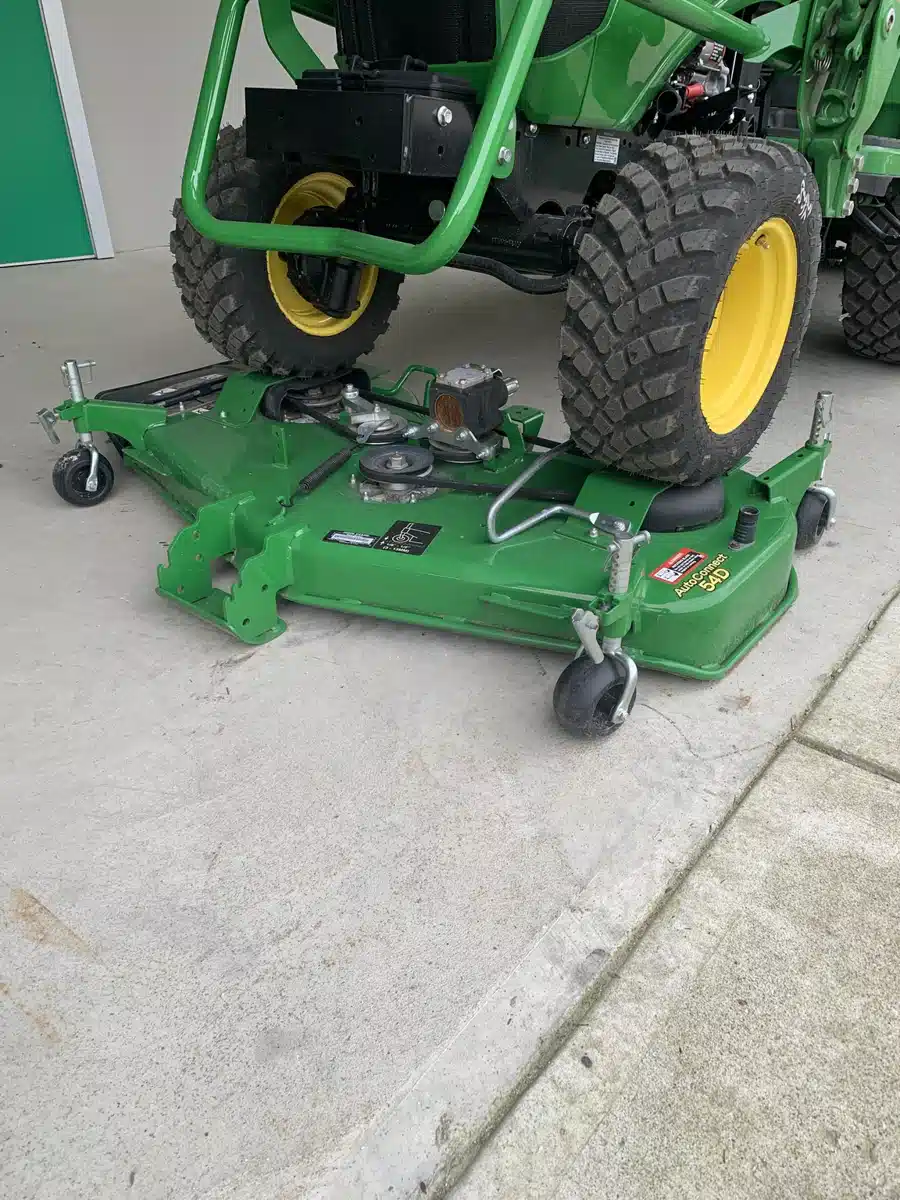 Gallery image 1 for Used 2020 John Deere 54D Autoconnect Deck Attachment