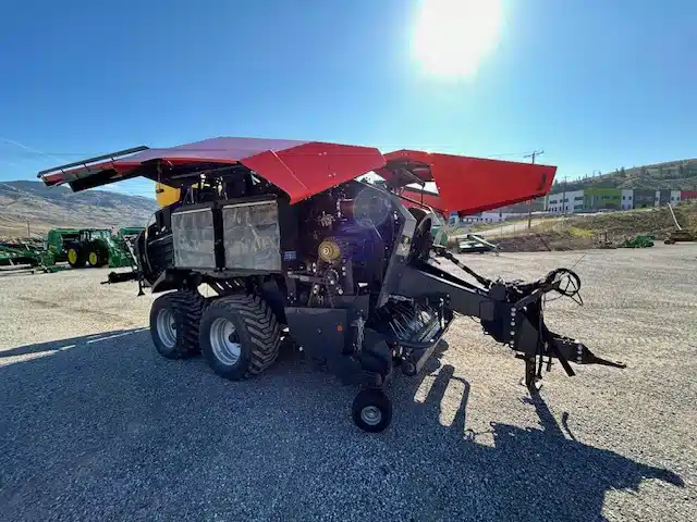 Gallery image 2 for Used 2015 Kuhn 1290 Square Baler - Large