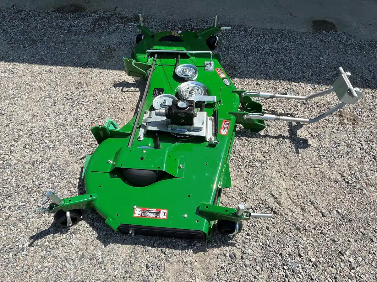 Gallery image 1 for Used 2022 John Deere 72D Mower Deck