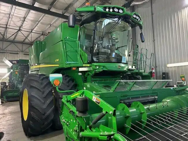 Gallery image 1 for Used 2018 John Deere S780 Combine
