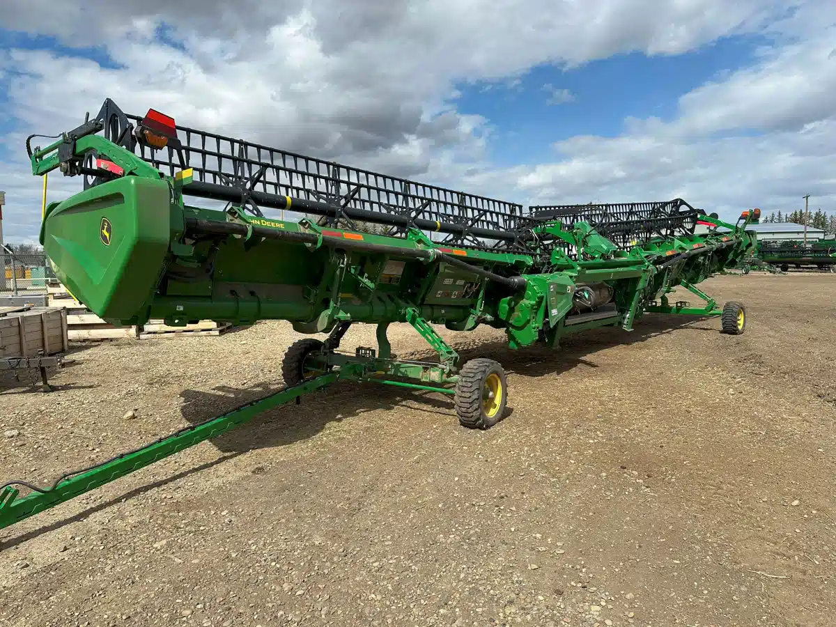Gallery image 2 for Used 2022 John Deere HD45F Header Combine