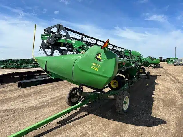 Gallery image 2 for Used 2016 John Deere 635D Header - Draper