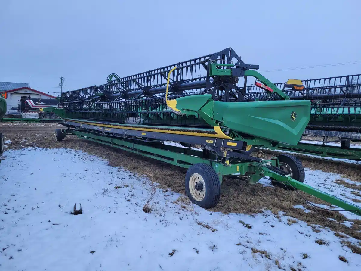 Gallery image 2 for Used 2021 John Deere HD40R Header Combine