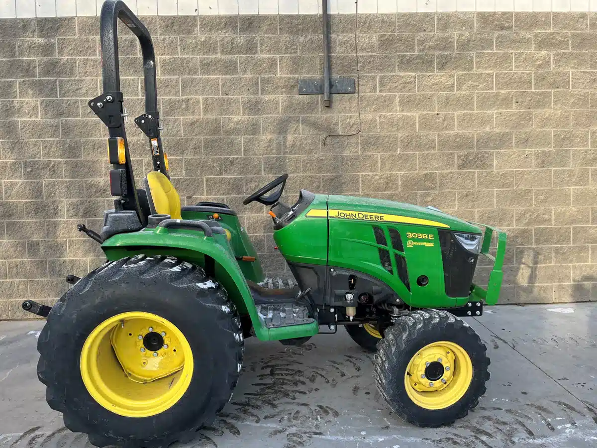 Gallery image 2 for Used 2022 John Deere 3038E Tractor