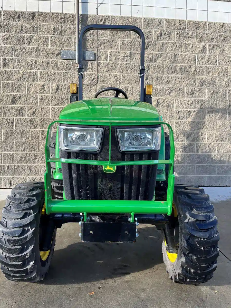 Gallery image 2 for Used 2022 John Deere 3025E Tractor