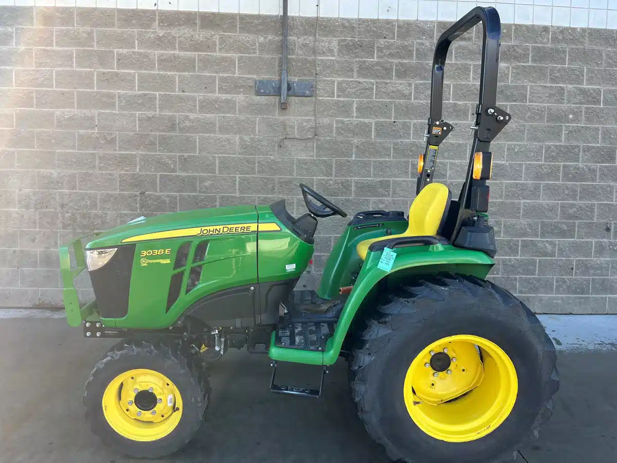 Gallery image 2 for Used 2022 John Deere 3038E Tractor