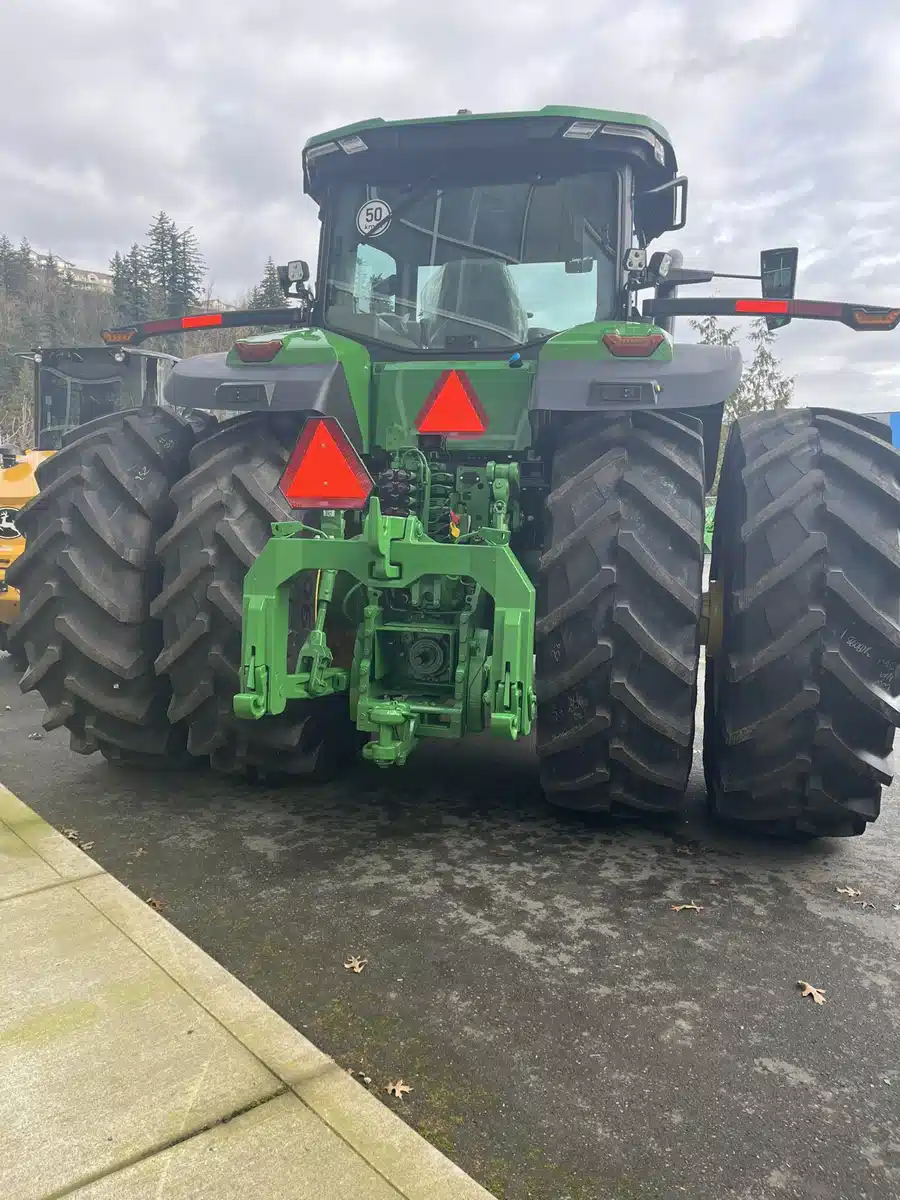 Gallery image 2 for Used 2024 John Deere 8R 310 Tractor