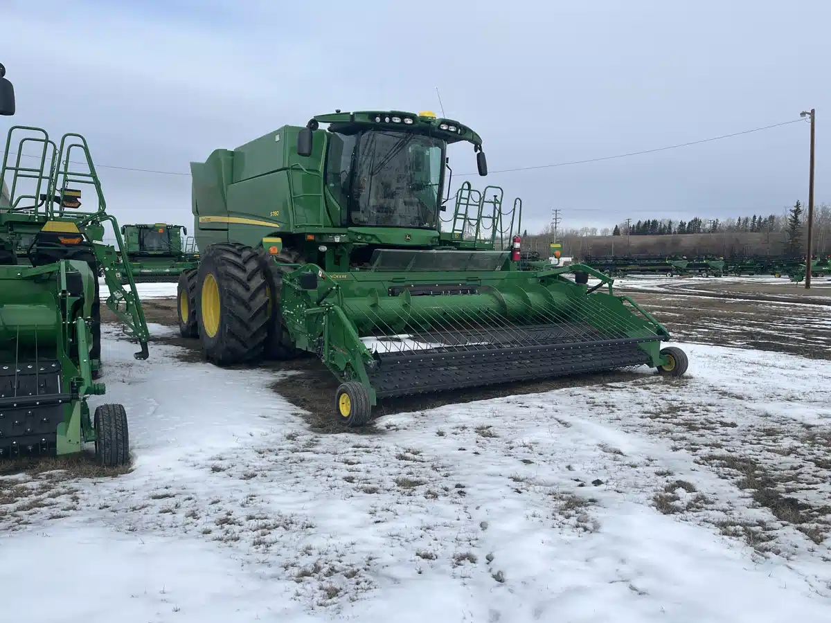 Gallery image 1 for Used 2021 John Deere S780 Combine