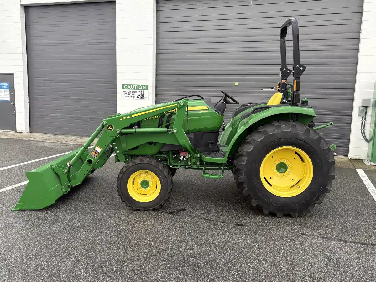 Gallery image 1 for Used 2022 John Deere 4044M Tractor
