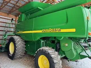 Gallery image 2 for Used 2006 John Deere 9860 STS Combine