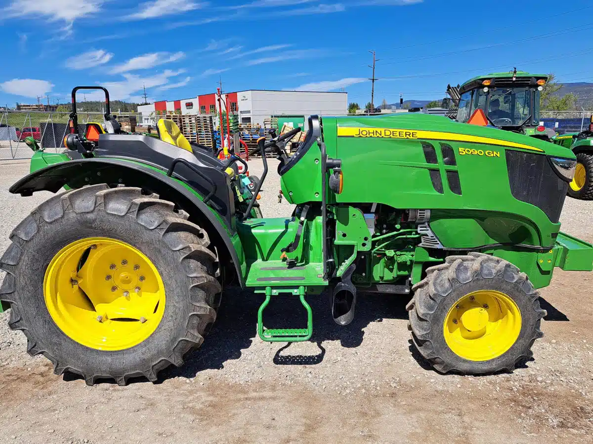 Gallery image 1 for Used 2023 John Deere 5090GN Tractor