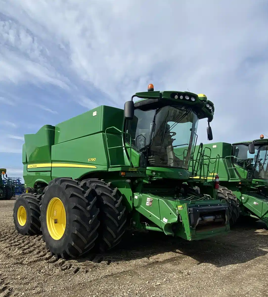 Gallery image 1 for Used 2018 John Deere S790 Combine