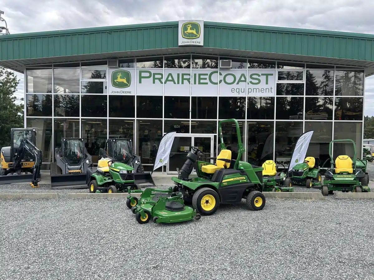 Gallery image 1 for Used 2020 John Deere 1550 Mower - Front Deck