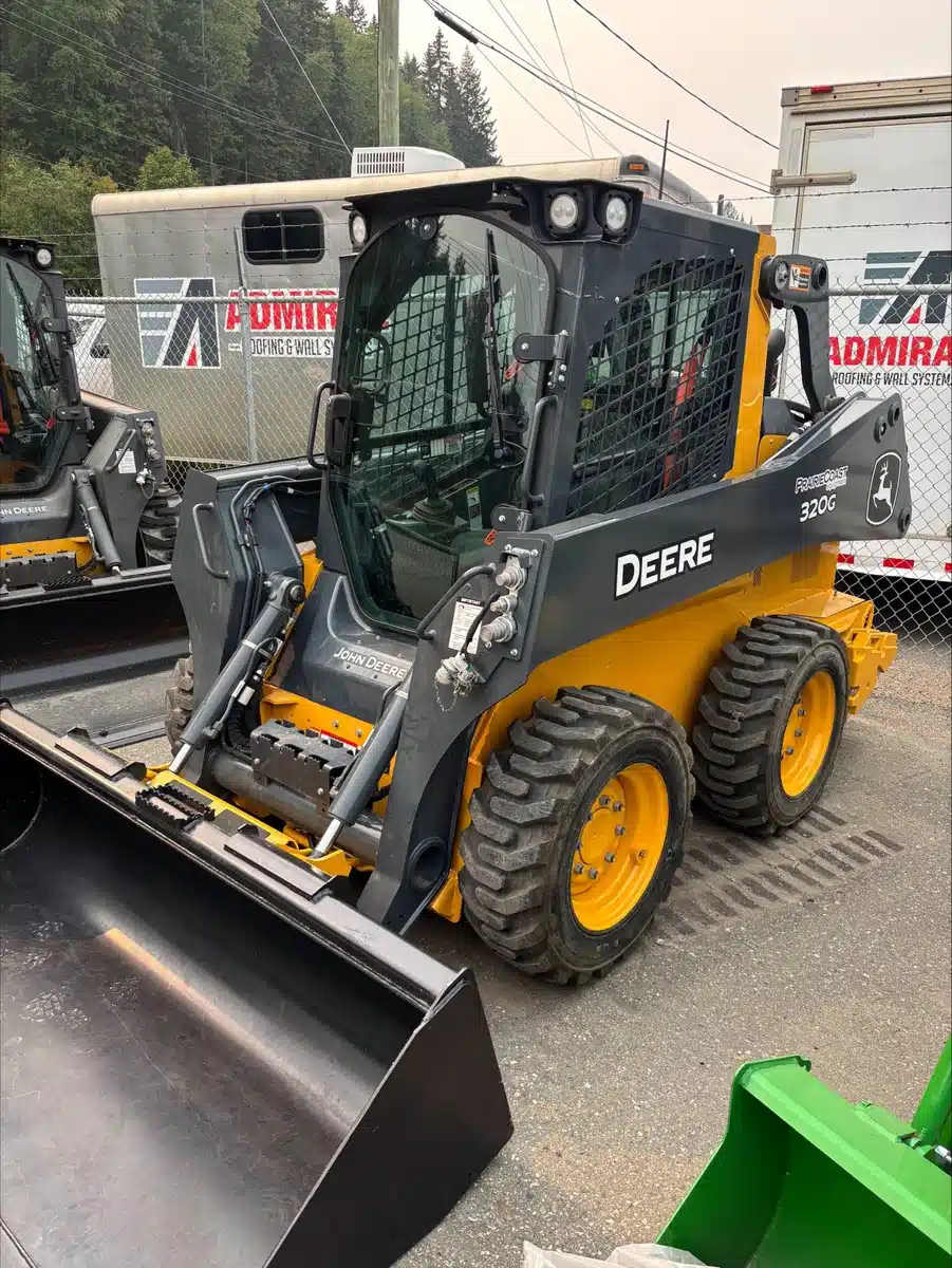 Gallery image 1 for Used 2024 John Deere 320G Skid Steer