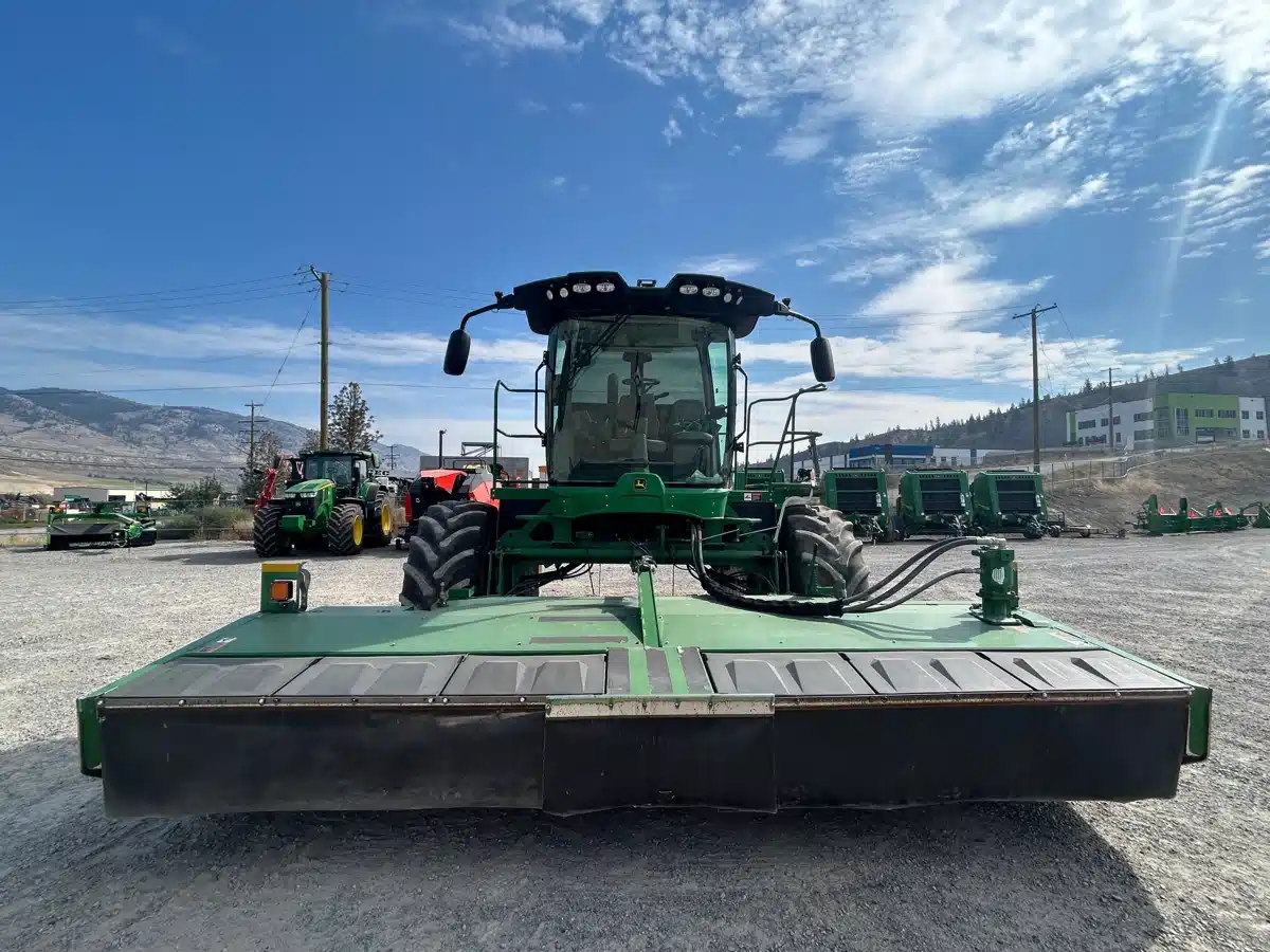 Gallery image 2 for Used 2021 John Deere W260 Windrower