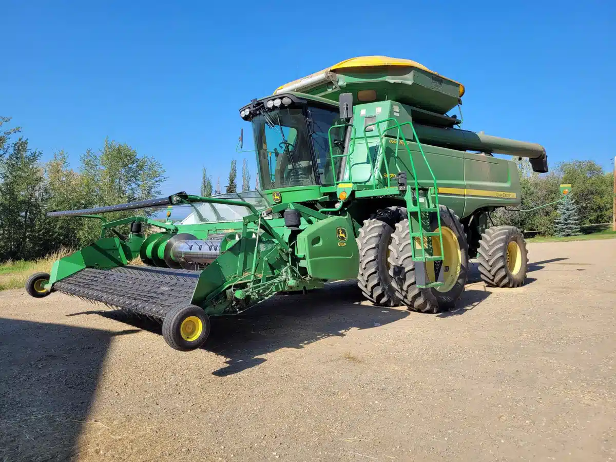Gallery image 2 for Used 2008 John Deere 9870 STS Combine