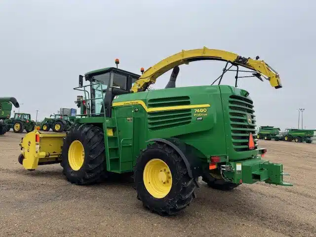 Gallery image 2 for Used 2014 John Deere 7480 Forage Harvester