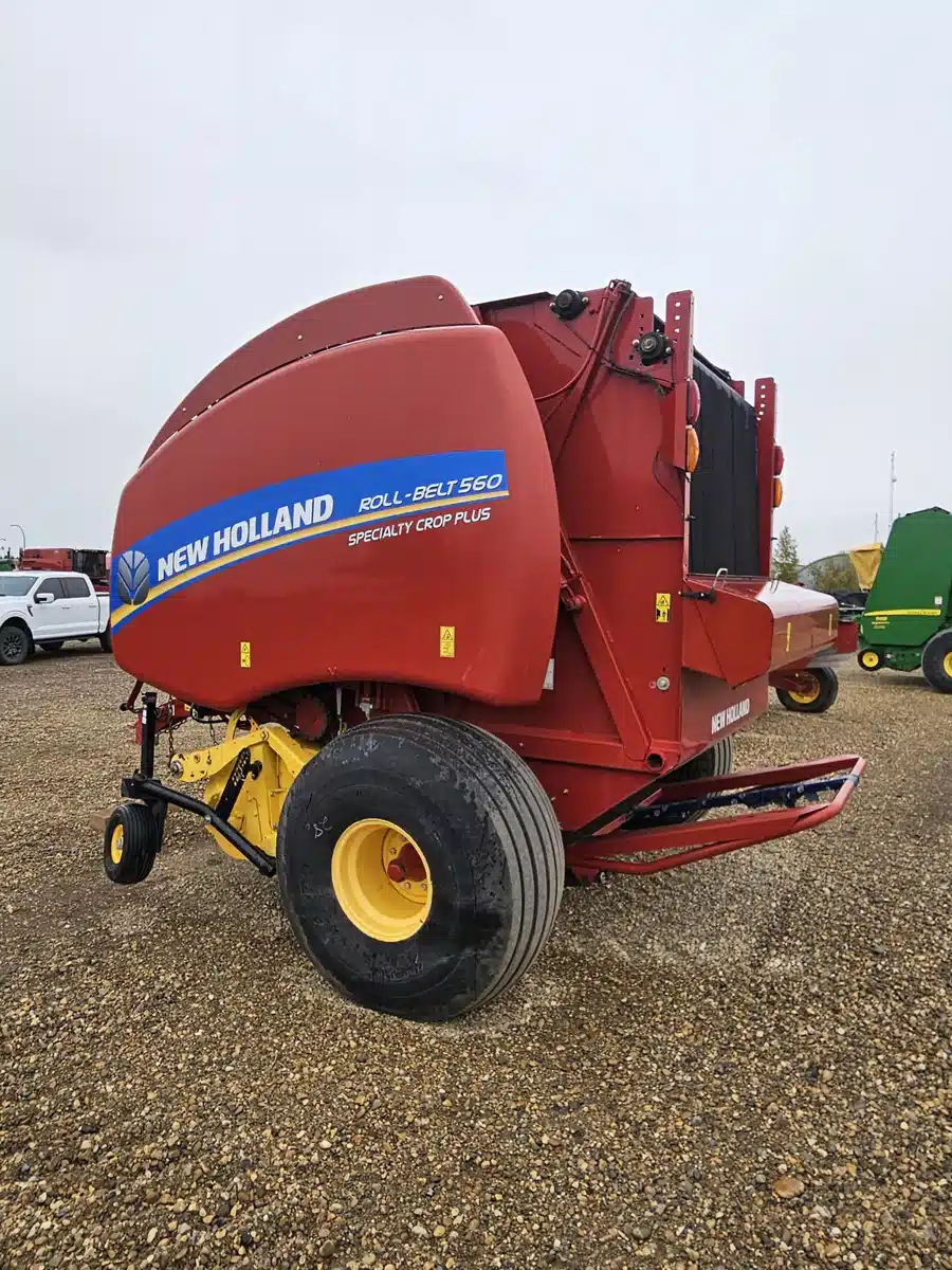 Gallery image 2 for Used 2020 New Holland ROLL-BELT 560 Round Baler