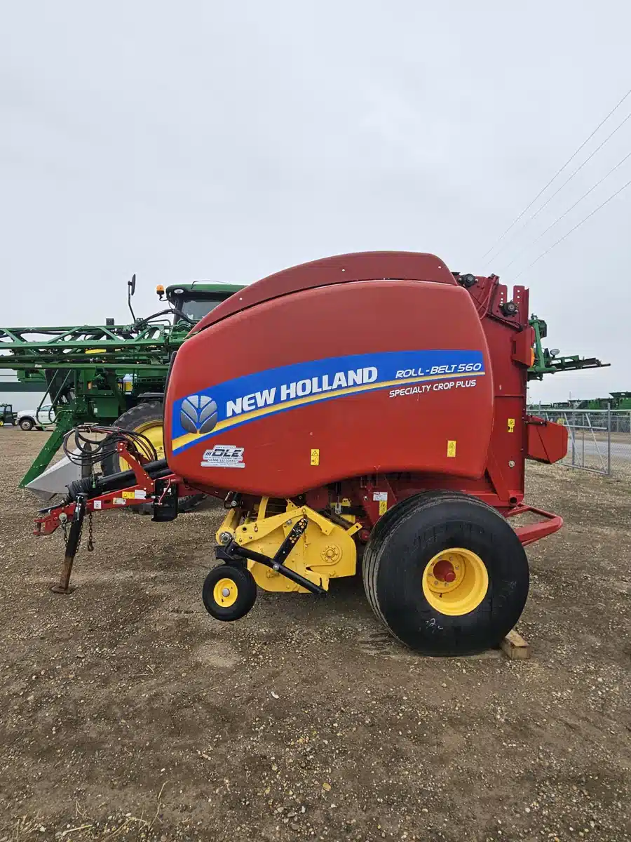 Gallery image 2 for Used 2020 New Holland ROLL-BELT 560 Round Baler