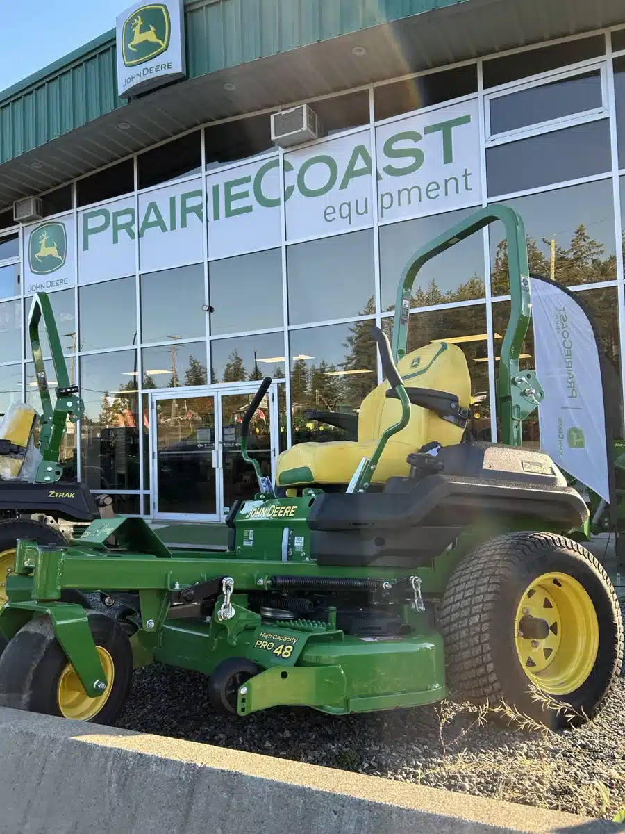 Gallery image 1 for Used 2023 John Deere Z735M Mower - Zero Turn