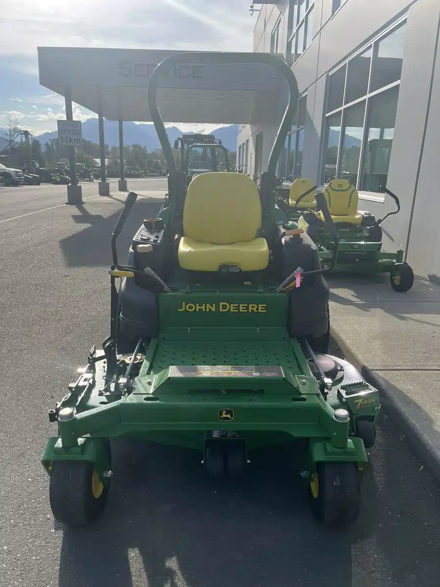 Gallery image 2 for Used 2017 John Deere Z997R Mower - Zero Turn