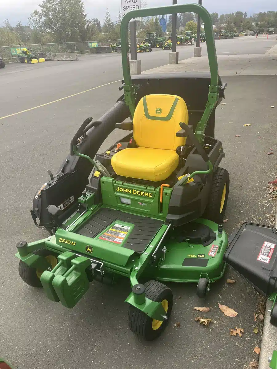 Gallery image 2 for Used 2023 John Deere Z530M Mower - Zero Turn