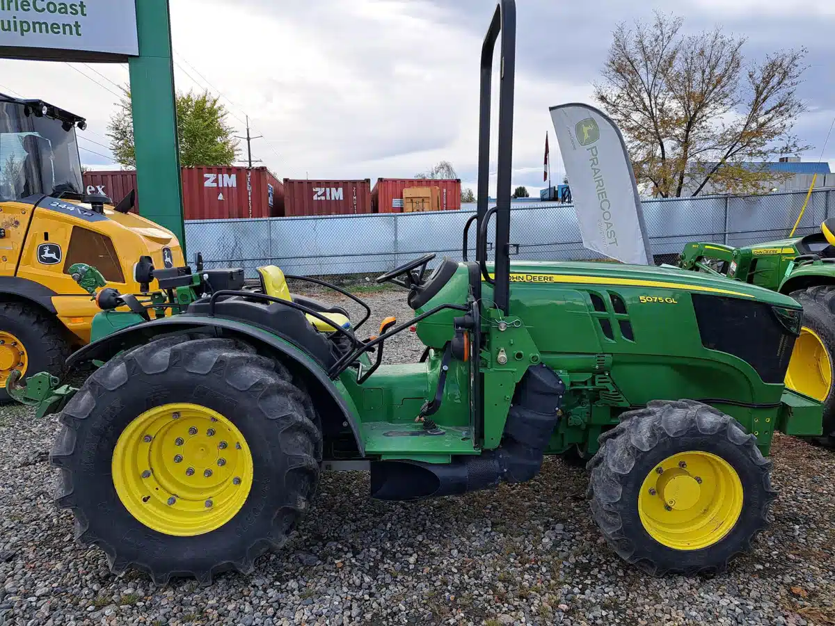 Gallery image 2 for 2020 John Deere 5075GN Tractor