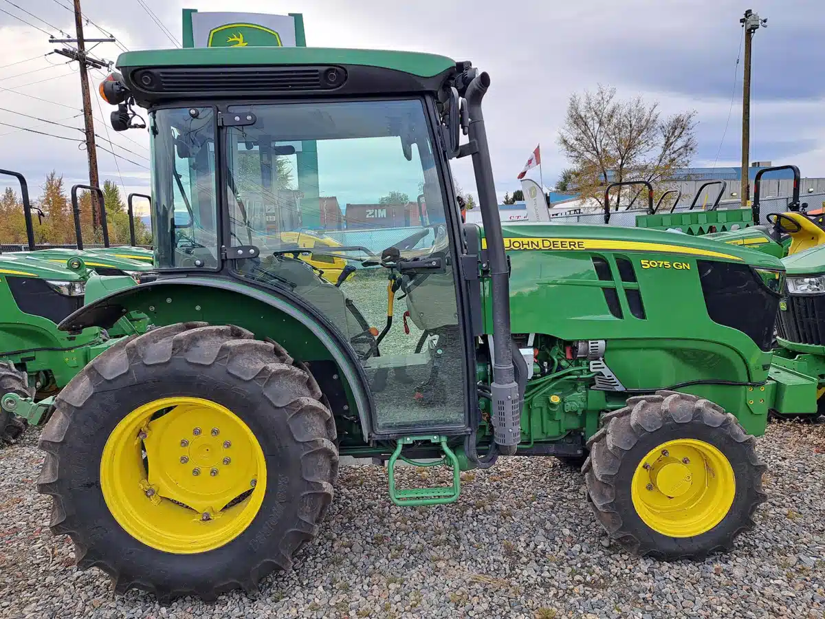 Gallery image 2 for 2023 John Deere 5075GN Tractor