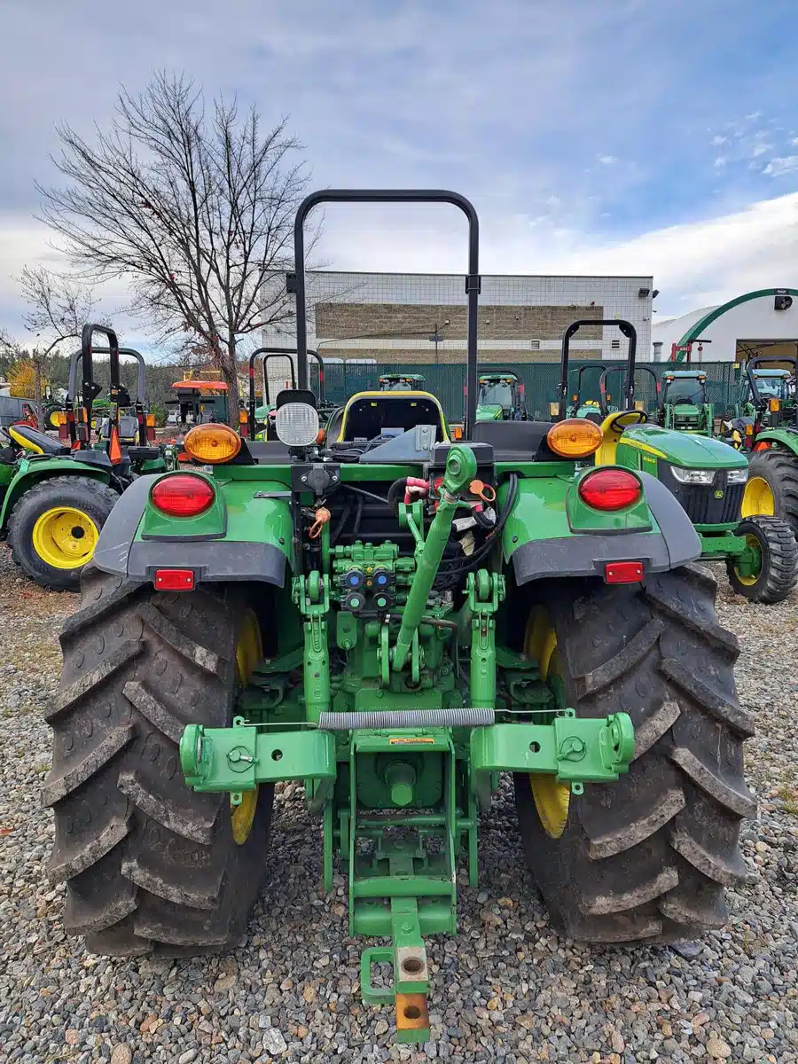 Gallery image 2 for Used 2023 John Deere 5090GN Tractor