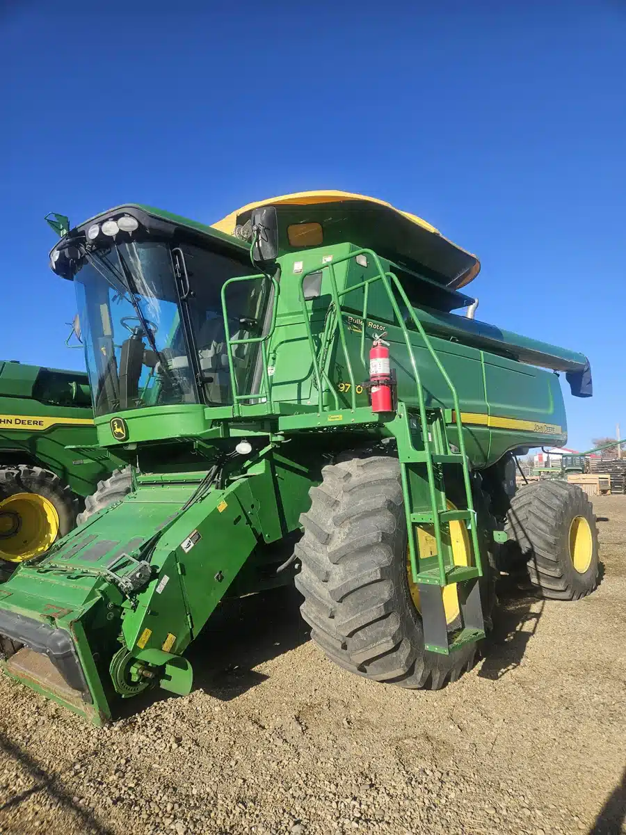 Gallery image 2 for 2008 John Deere 9770 STS Combine