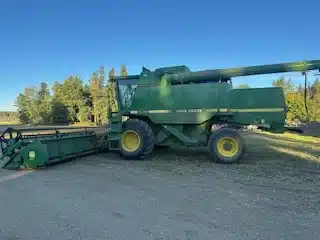 Gallery image 2 for Used 1994 John Deere 9600 Combine