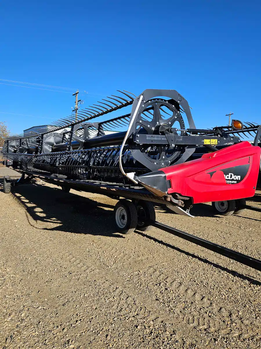 Gallery image 1 for 2017 MacDon FD75 Header - Flex Draper