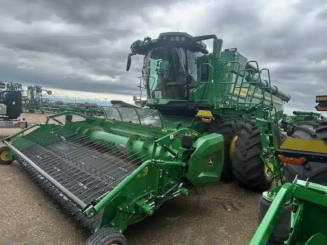 Gallery image 2 for Used 2025 John Deere X9 1100 Combine