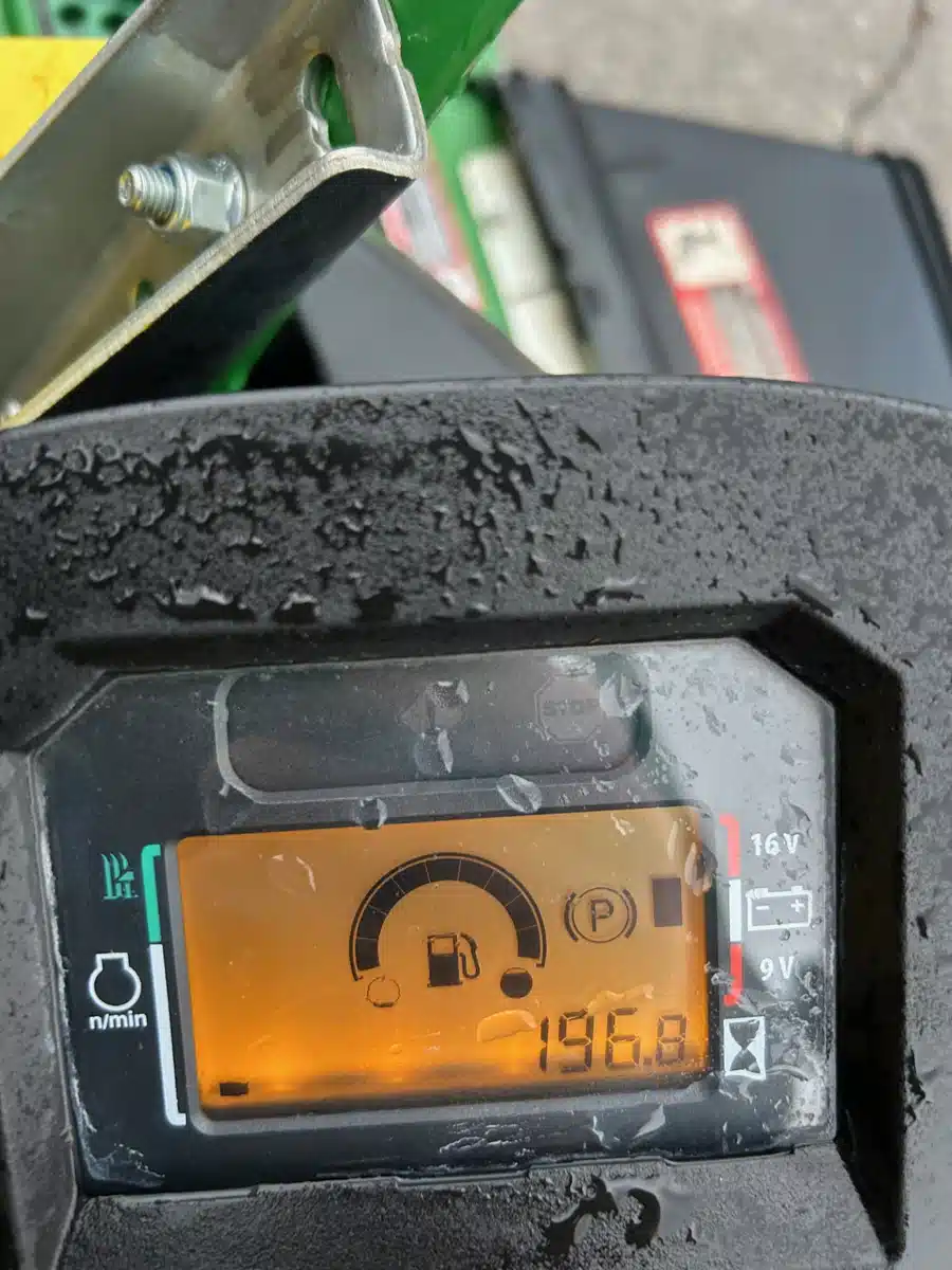 Gallery image 2 for Used 2024 John Deere Z530R Mower - Zero Turn