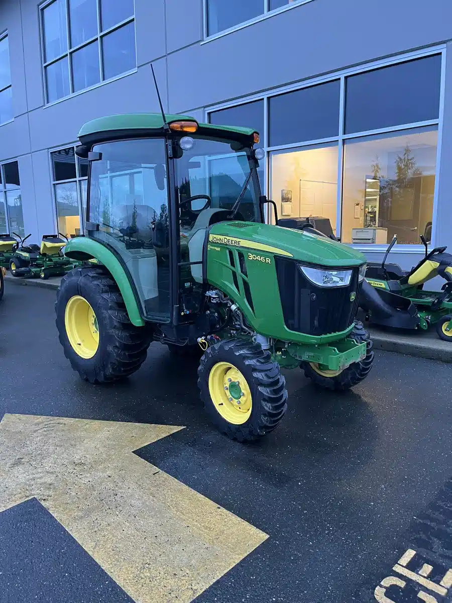 Gallery image 1 for 2023 John Deere 3046R Tractor