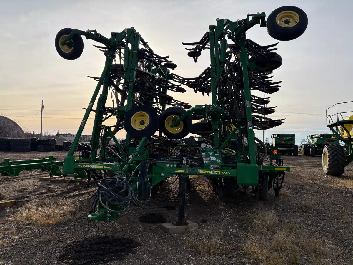 Gallery image 2 for 2012 John Deere 1870 Air Drill