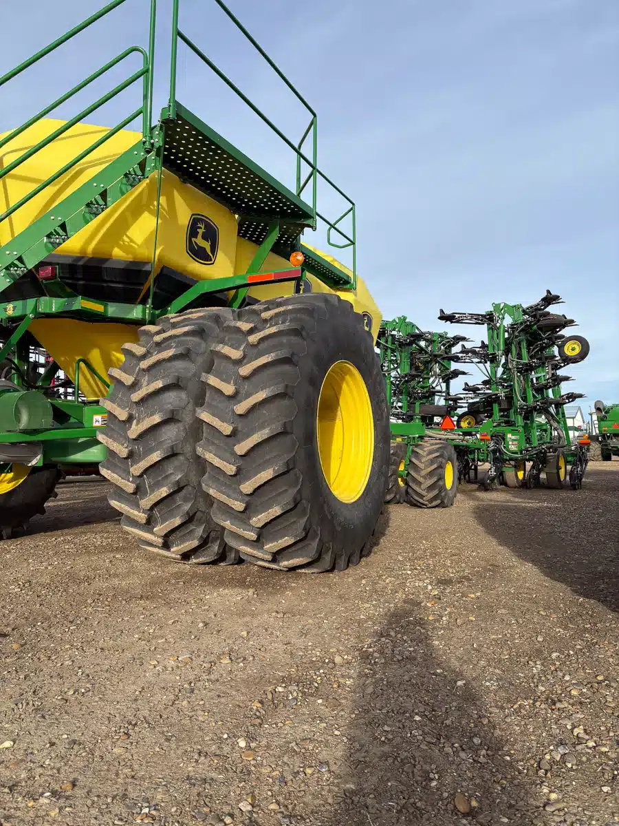 Used 2014 John Deere 1870 Air Drill