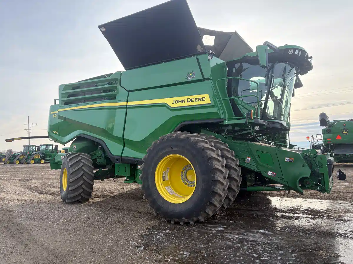 Used 2022 John Deere X9 1000 Combine