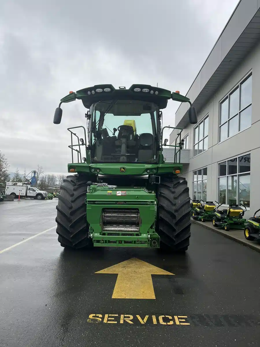Gallery image 2 for 2024 John Deere 9700 Forage Harvester